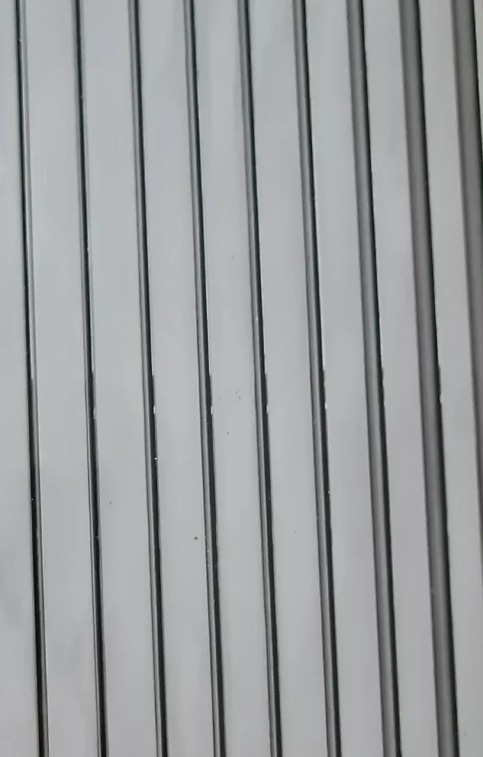 Auvent Ala 140x80, couleur blanc RAL9016, plaque anthracite-Arctom Online