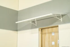 Auvent Karmel 150x83,5 couleur blanc RAL9016, plaque incolore-Arctom Clearance