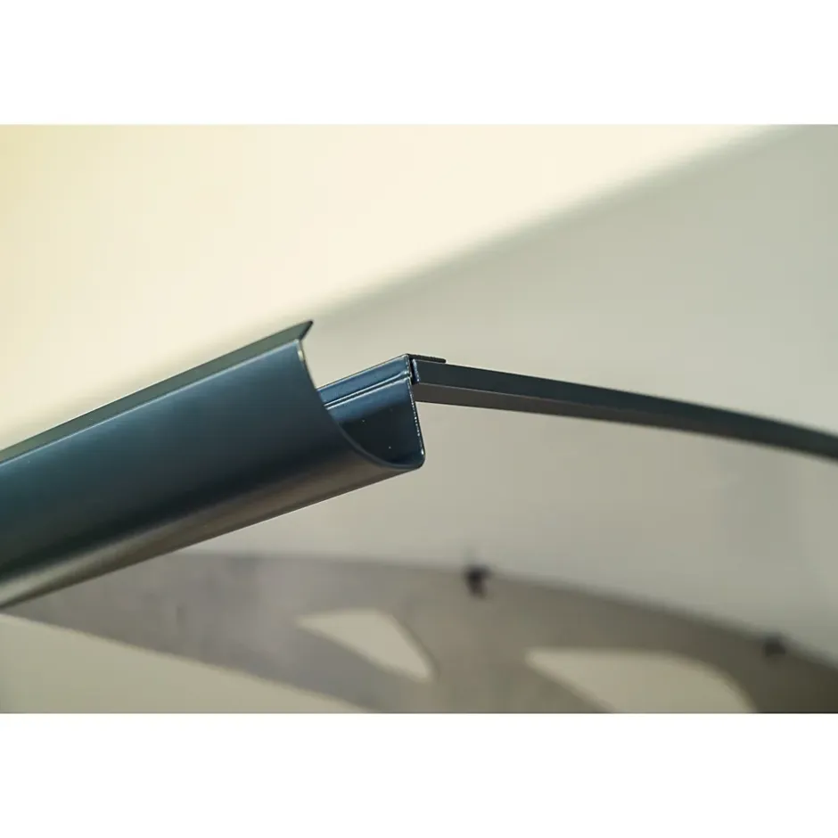 Arctom Auvent Oris 150x89, couleur anthracite RAL7016, panneau sandwich AL PE AL