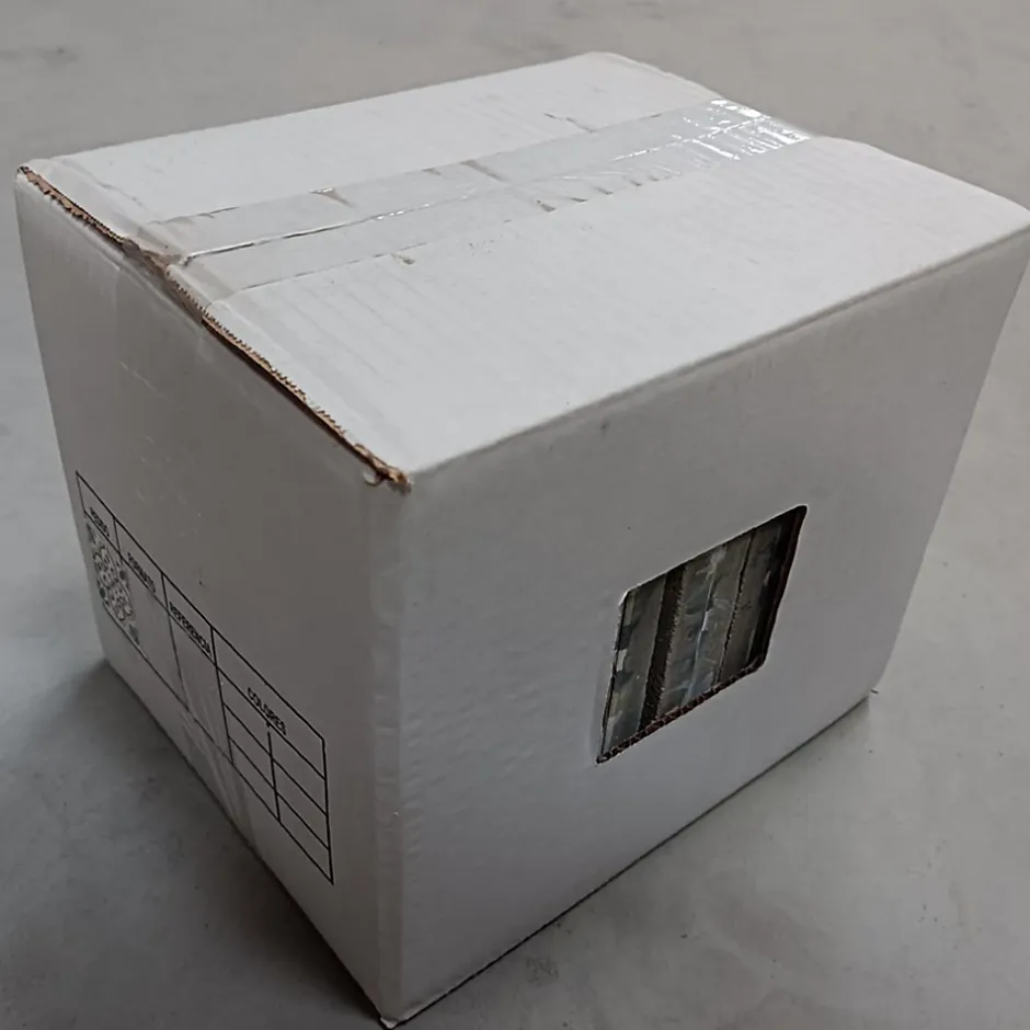 Floorilège Authentiques carreaux de ciment - Modèle Bagatelle BAG3 de - La boite de 14 carreaux soit 0,56 m²