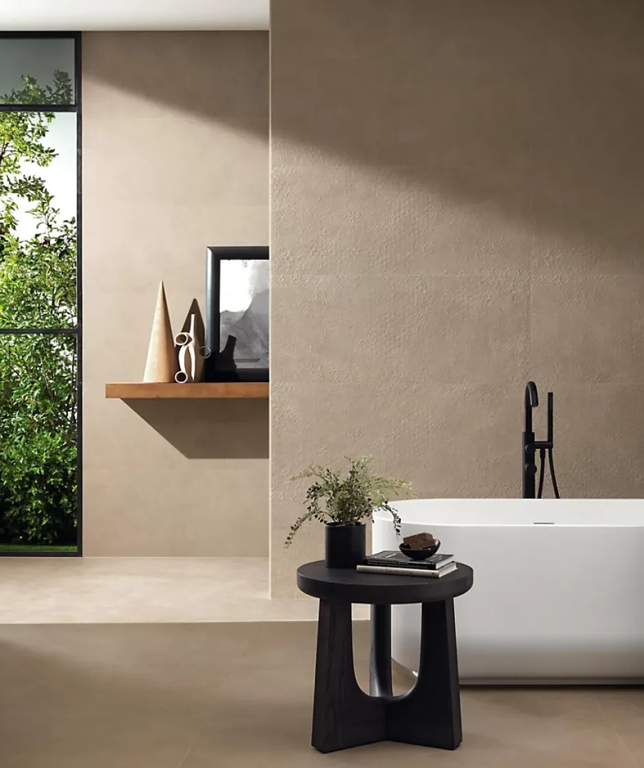 Ro'Ma Carrelage Carrelage effet Béton 3D Brun Sable Moon 120x50x0,85 cm Mat Benzaro - Mur intérieur (vendu par carton de 1,8 m²) -