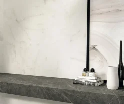 Carrelage effet Marbre Blanc Calacatta Celeste 120x50x0,85 cm Silk Faventa - Mur intérieur (vendu par carton de 1,8 m²) - RO'MA CA-Ro'Ma Carrelage Sale