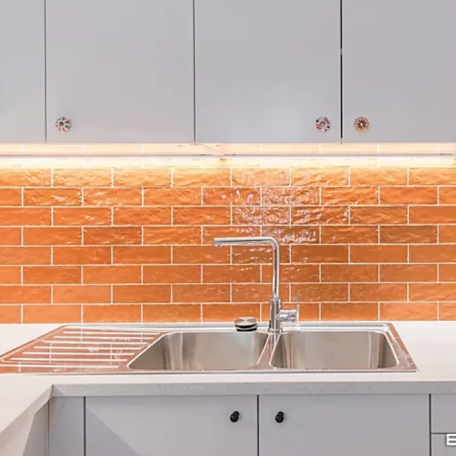 Gioia Materia Carrelage Effet Zellige Orange LA RIVIERA 6,5x20 Ginger - Les Carreaux de Jean