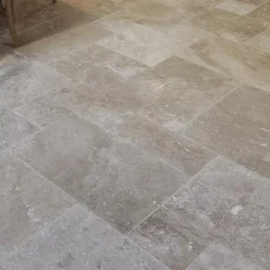 Carrelage en travertin light adouci rebouché PREMIUM - Opus : 4 formats x 1,2 cm - Vendu par lot de 0,74 m²-Ligerio Best