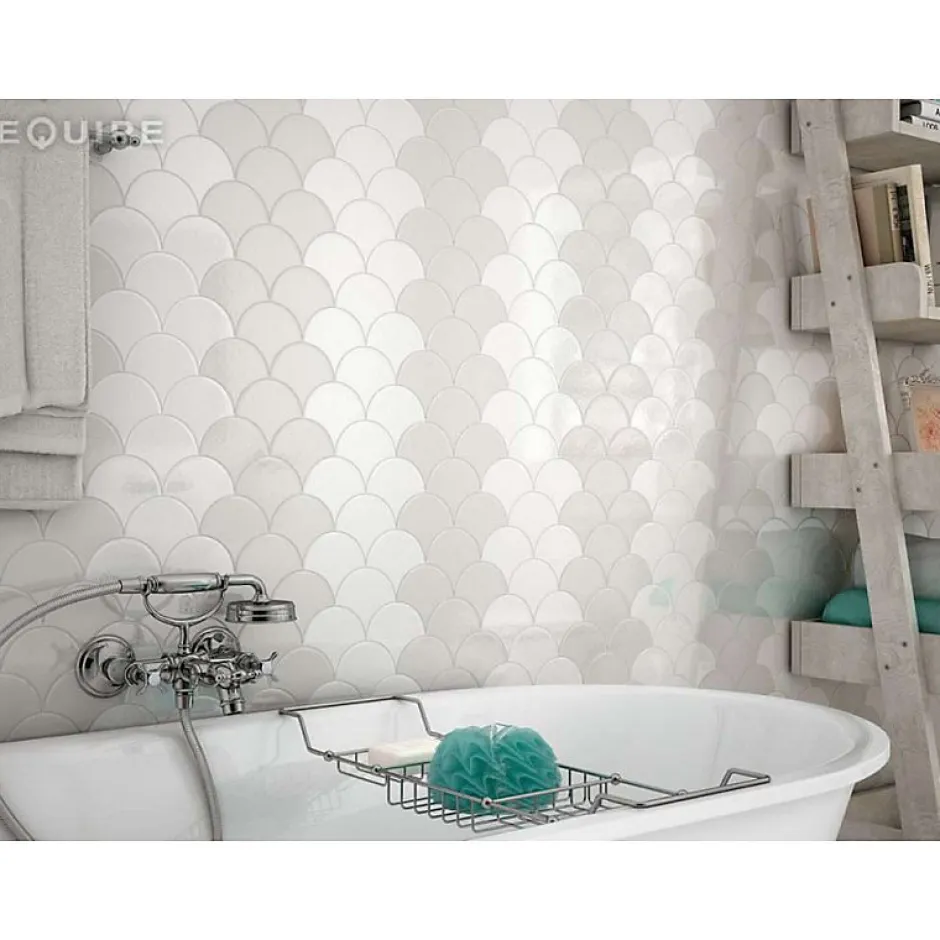 Aelle Carrelage Carrelage mur écaillon de poisson uni blanc brillant 10,6x12 cm SCALE FAN WHITE