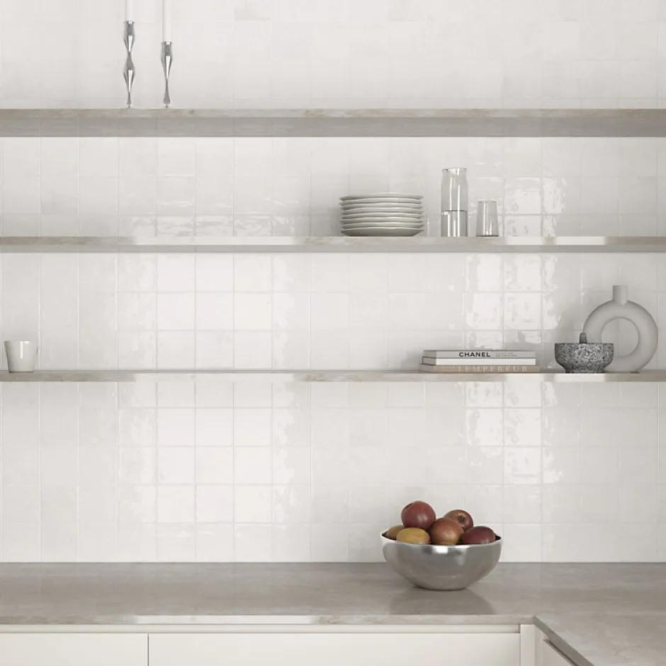 Aelle Carrelage Carrelage mur effet pierre blanc 10x10 cm brillant - VERTICALE CLEAN