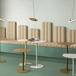 Aelle Carrelage Carrelage mur triangulaire uni noir brillant SCALE TRIANGOLO BLACK