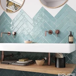 Gioia Materia Carrelage mural Effet Zellige Bleu Ciel TRIBE 6x24,6cm Watercolour - Les Carreaux de Jean