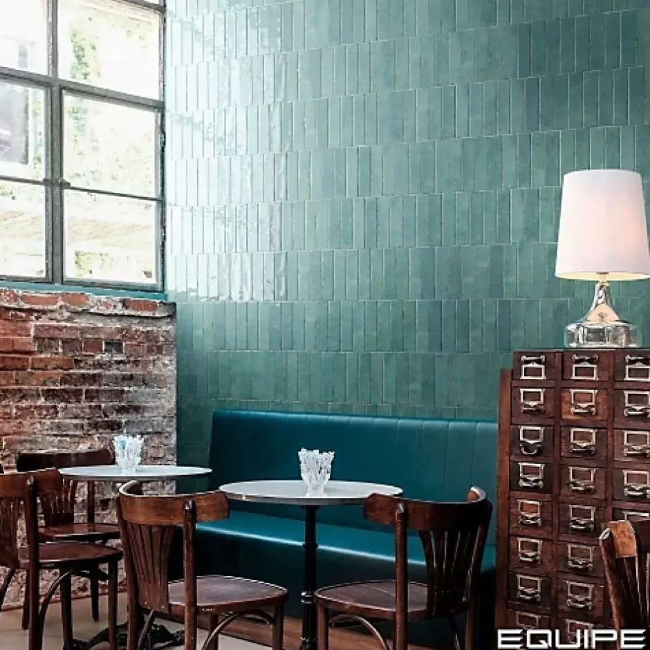 Gioia Materia Carrelage mural Effet Zellige Bleu Ciel TRIBE 6x24,6cm Watercolour - Les Carreaux de Jean