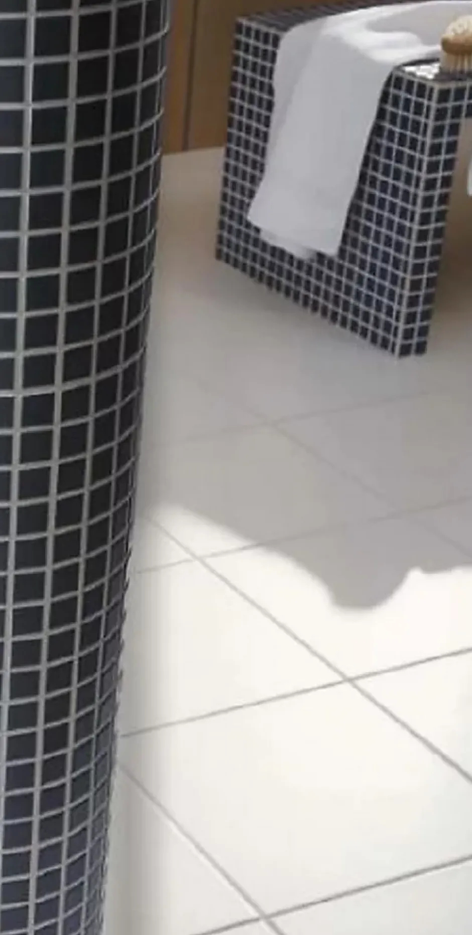 Carrelage sol - COLOR TWO - Dimensions: 20 x 20 cm - Coloris: Taupe - Finition mate - Non rectifié - RAL 06070010-Rako Discount