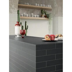 Carrelage sol / mur brique à relief uni noir 5,6x23,2 cm MODULO INCISO CARBONE-Aelle Carrelage Hot