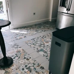 Aelle Carrelage Carrelage sol / mur effet ciment 20x20 cm VODEVIL FLORE GRIS PATCHWORK