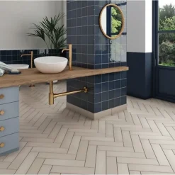 Carrelage sol / mur pose baton rompu chevron uni beige mate STROMBOLI BEIGE GOBI-Aelle Carrelage