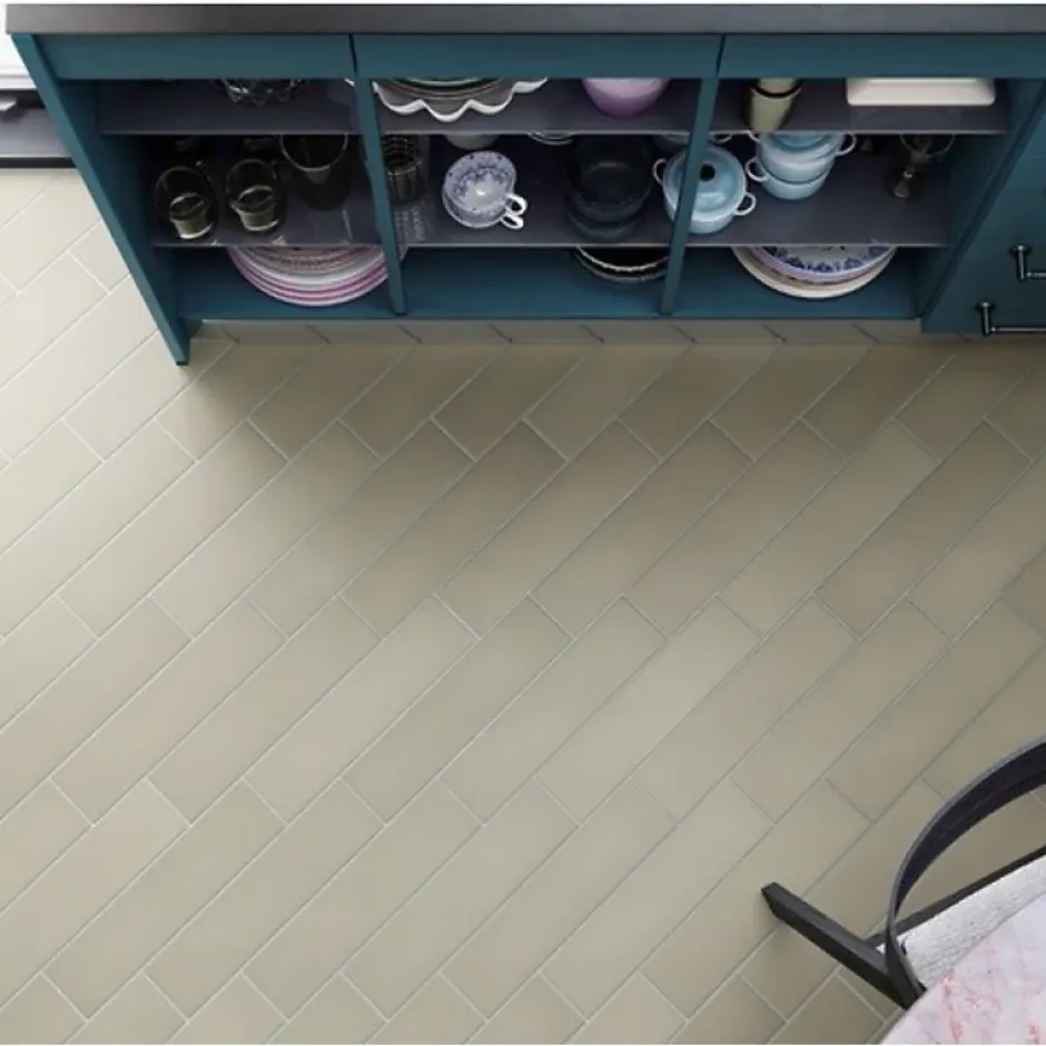 Carrelage sol / mur pose baton rompu chevron uni vert kaki mate STROMBOLI EVERGREEN-Aelle Carrelage Best