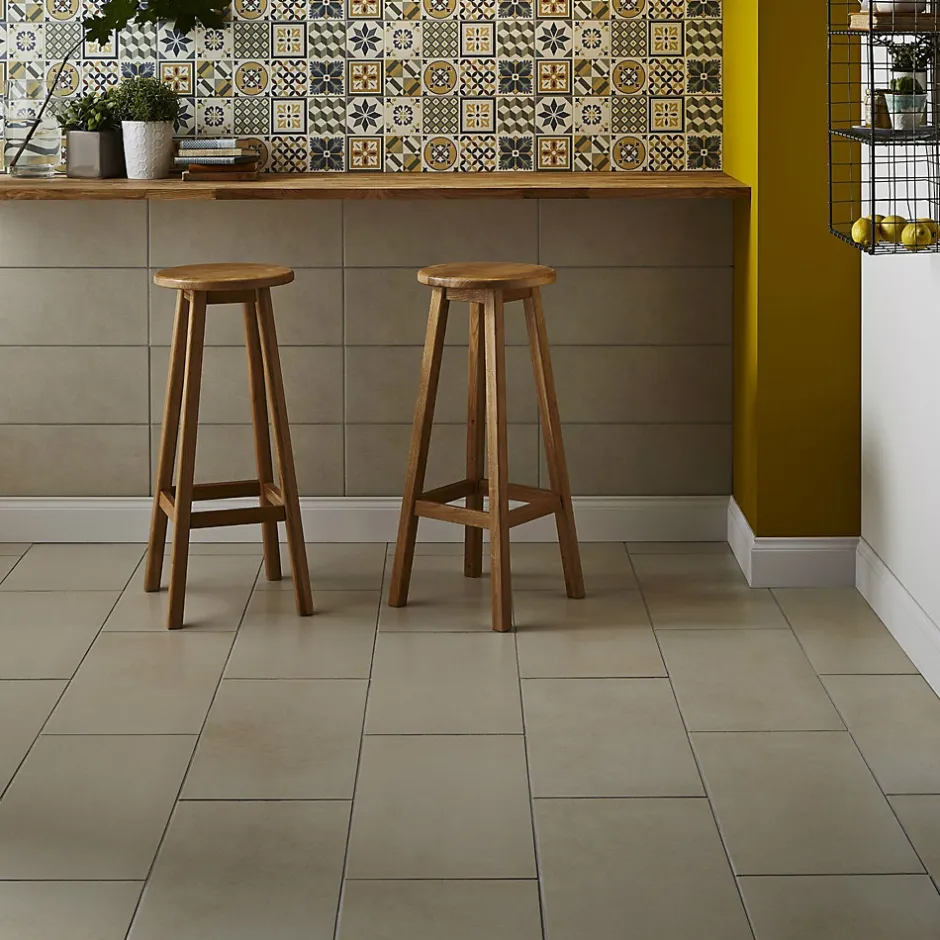 GoodHome Carrelage sol effet béton ivoire L.61,7 x l.30,7 cm x ép.7,4 mm, Konkrete