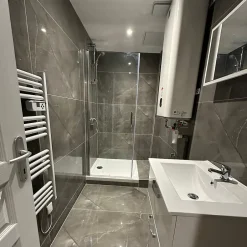 Carrelage sol effet marbre brillant gris l.120 x L.60 cm Ferro Dark-Rentside Online