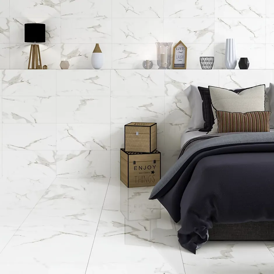 Ecoceramic Carrelage sol et mur intérieur en grès effet marbre blanc brillant L.60 x l.30 cm x ép.8,5 mm, Aria