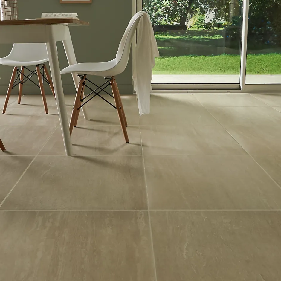 Carrelage sol intérieur beige effet pierre L.60 x l.60 cm x ép.9 mm, Soft Travertin-GoodHome Clearance