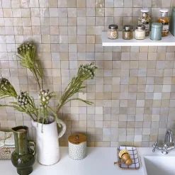 Carrelage Zellige Marocain Gris Beige 5x5 cm (vendu par plaque de 30x30 cm soit 0,09 m²) --Ro'Ma Nature Sale