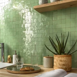 Carrelage Zellige Marocain Vert Amande 5x5 cm (vendu par plaque de 30x30 cm soit 0,09 m²) --Ro'Ma Nature Outlet