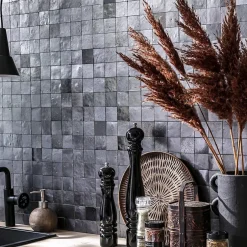 Carrelage Zellige Marocain Noir Métal 5x5 cm (vendu par plaque de 30x30 cm soit 0,09 m²) --Ro'Ma Nature Discount