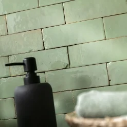 Carrelage Zellige Marocain Vert Amande 5x15 cm (vendu par 1 m²) --Ro'Ma Nature Sale