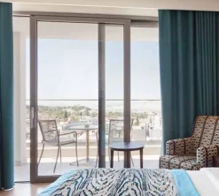 Châssis coulissant en aluminium à soulèvement 4 ventaux SMARTIA S560 (L.:4450mm x H.:2200mm) Gris argent-3 in 1 Hot