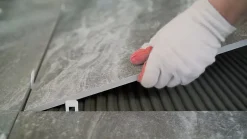 Colle carrelage sol int/ext et mur intérieur gris C2E 5kg-Volden Outlet