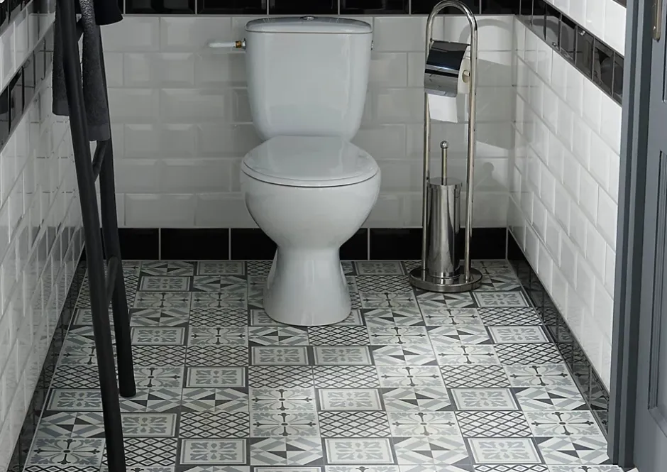 GoodHome Dalle PVC adhésive effet carreaux de ciment noir et blanc L.30,5 x l.30,5 cm x ép.2 mm, Poprock