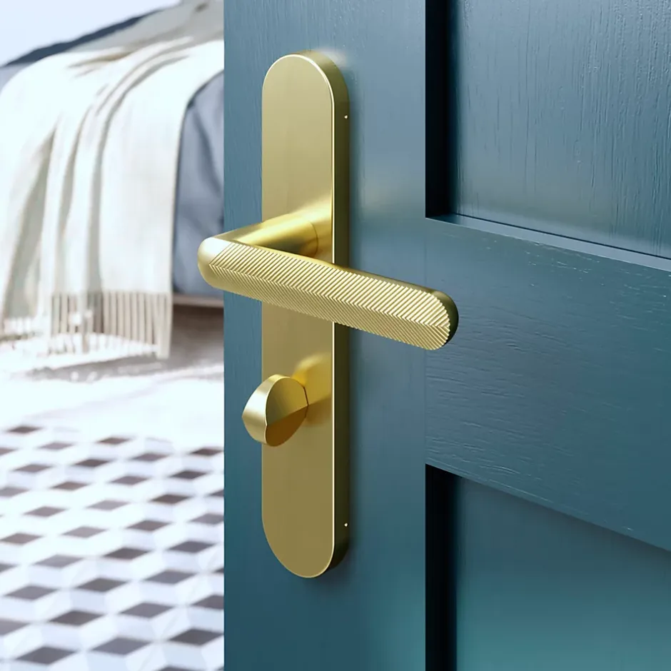 Ensemble poignée sur plaque rond à condamnation Garlan effet laiton satin doré L.125mm x l.42mm entraxe 165-195mm-GoodHome New