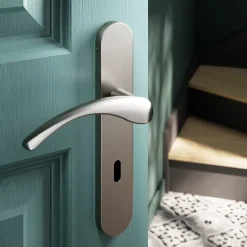 GoodHome Ensemble poignée sur plaque rond serrure Ruis effet nickel satin gris L.138.5mm x l.42mm entraxe 165-195mm