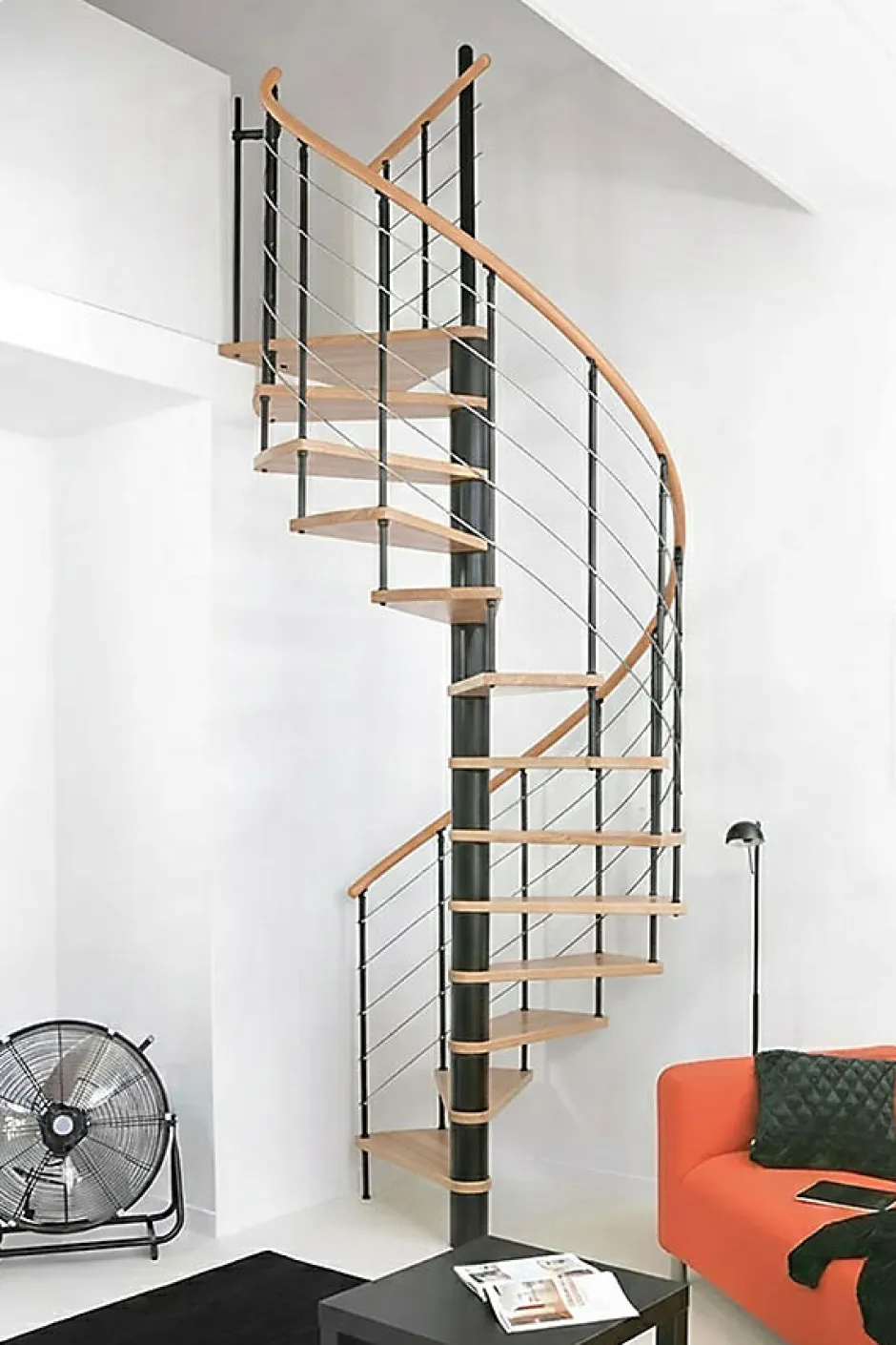 Escalier colimaçon 14 marches - Diamètre 120cm - Hauteur à franchir 2.75 à 3.29m - Noir et hêtre - VENE120-SNMNAT-14-Matisere New