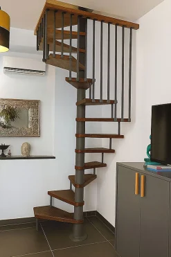 Matisere Escalier colimaçon 16 marches - Haut. à franchir 3.28 à 3.84m - Diam. 120cm - Trémie carrée - Struct. anthracite / marches Noyer -