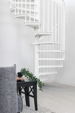 Escalier colimaçon métal 13 marches - Hauteur à franchir 2.47 à 3.05m - Diamètre 120cm - Structure blanche et marche blanche --Matisere