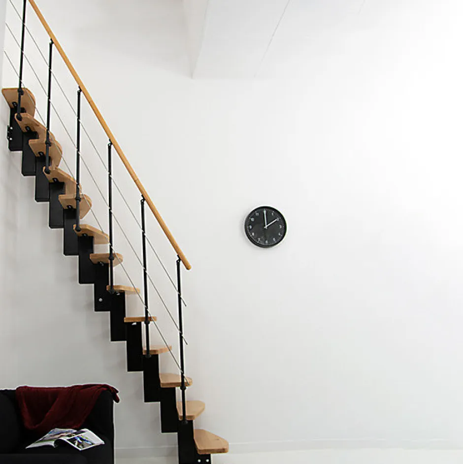 Escalier droit 12 marches - Hauteur à franchir 2.47 à 2.75m - Largeur 65cm - Structure blanche et marche hêtre - QUATR65/I-BB-12-Matisere Online