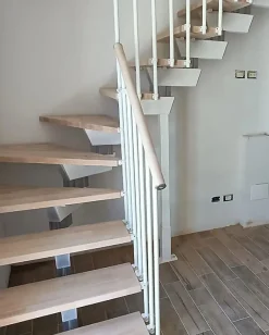 Escalier quart tournant 10 marches - Hauteur à franchir de 1.93 à 2.42m - Largeur 95 cm - Bois et blanc - Rampe horizontale --Matisere Outlet