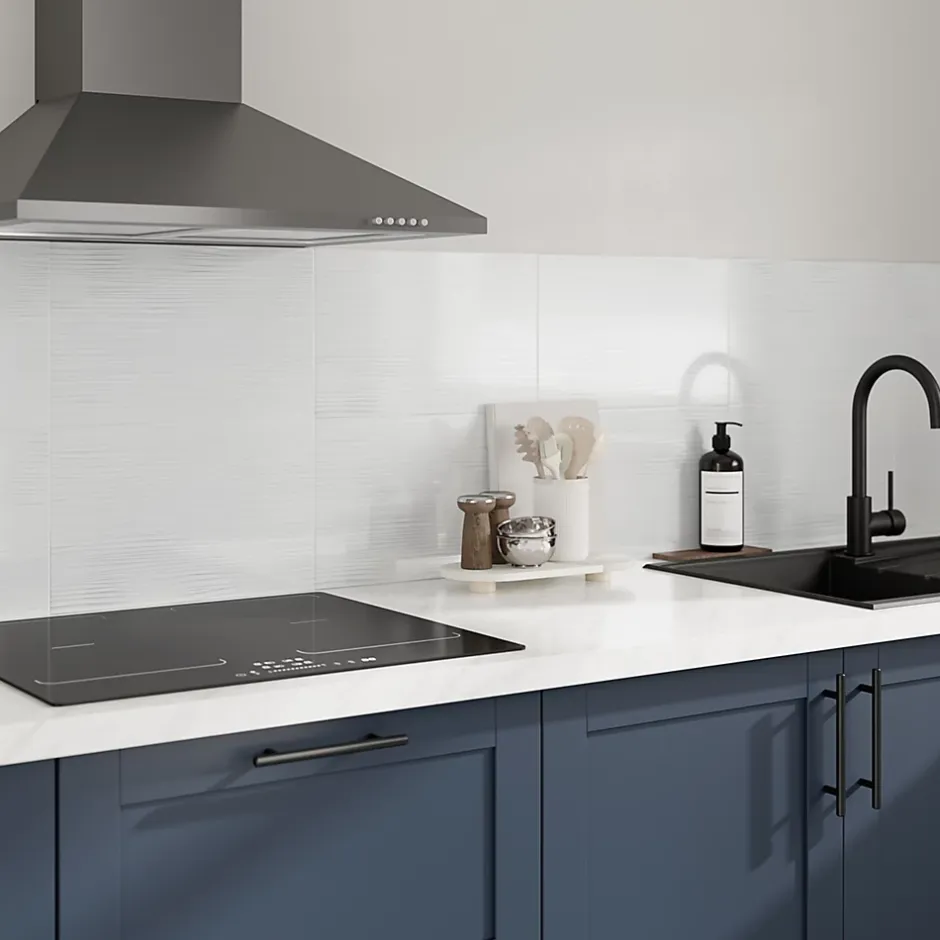 Faïence murale blanc texturé L.40 x l.25 cm x ép.8,3 mm, Alexandrina-GoodHome Hot