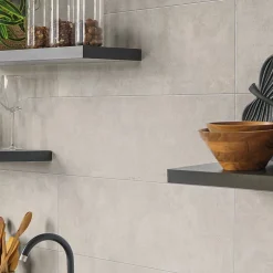 Twixit Faïence murale effet béton gris satin L.90 x l.30 cm x ép.10 mm, Brush