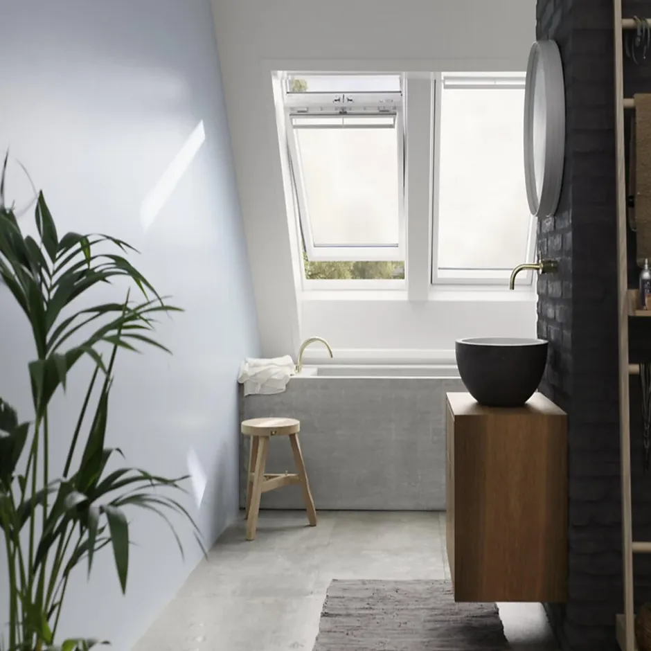 Fenêtre de toit à projection par le bas GPU UK04 0057 L.134 x H.98 cm Tout confort EverFinish blanc-VELUX New