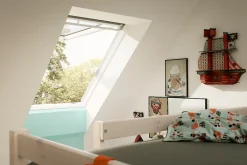 Fenêtre de toit à projection Tout Confort Whitefinish - bois peint en blanc L. 114 x H. 118 cm (GPL 2057 SK06)-Velux Clearance