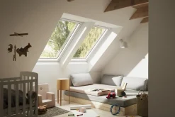 Velux Fenêtre de toit à rotation Tout Confort Whitefinish - bois peint en blanc L. 134 x H. 98 cm (GGL 2057 UK04)
