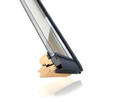 Velux Fenêtre de toit à rotation Standard Clearfinish - bois/pin L. 78 x H. 98 cm(GGL 3054 MK04)