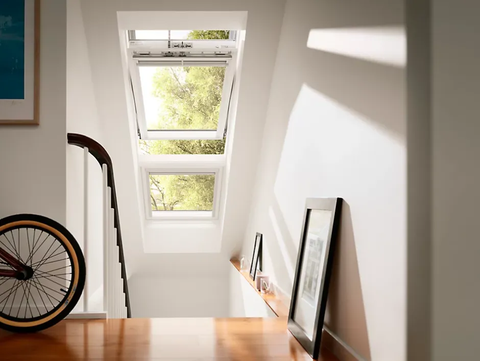 Fenêtre de toit motorisée électrique GGU CK02 Integra® confort Everfinish - polyuréthane L. 55 x H. 78 cm-Velux