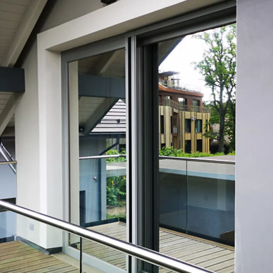 Ambiance Sticker Film adhésif miroir privatif pour fenêtre au mètre - Anti-Regard Anti-UV Anti-Chaleur - 90cmx6m