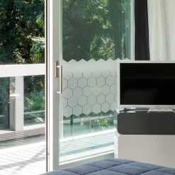 Ambiance Sticker Film Fenêtre Anti Regard Occultant - HEXAGONES - Stickers pour Vitre & Porte de Douche - 50 x 90 cm -50 stickers hexagones 10x9 cm