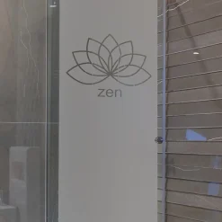 Film Fenêtre Anti Regard Occultant - ZEN FLEUR DE LOTUS - Stickers Autocollant Brise-Vue pour Vitre & Porte de Douche - 150x45cm-Ambiance Sticker Outlet