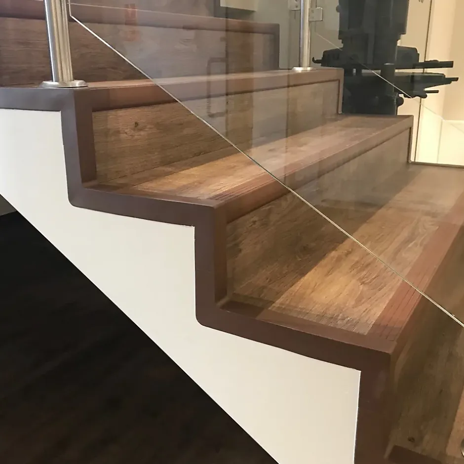 Quest KIT de finition pour escaliers en PVC, gris, 1m