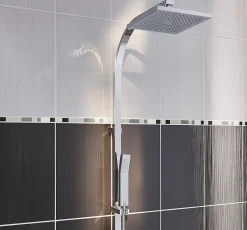 Listel noir brillant 2 x 40 cm Salerna GoodHome- Clearance