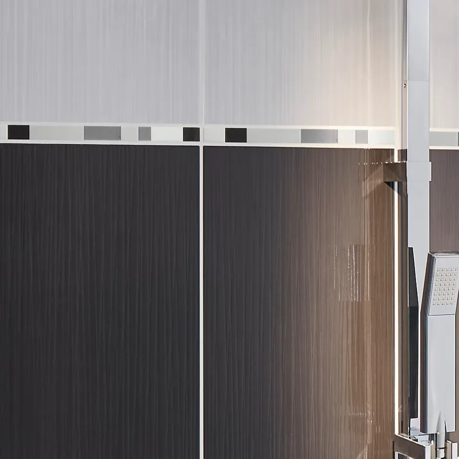 Listel noir brillant 2 x 40 cm Salerna GoodHome- Clearance