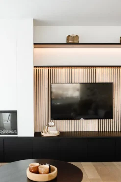 Forestea Lot 2 de profils de finition chêne clair sur fond blanc 2500x36/41x20mm